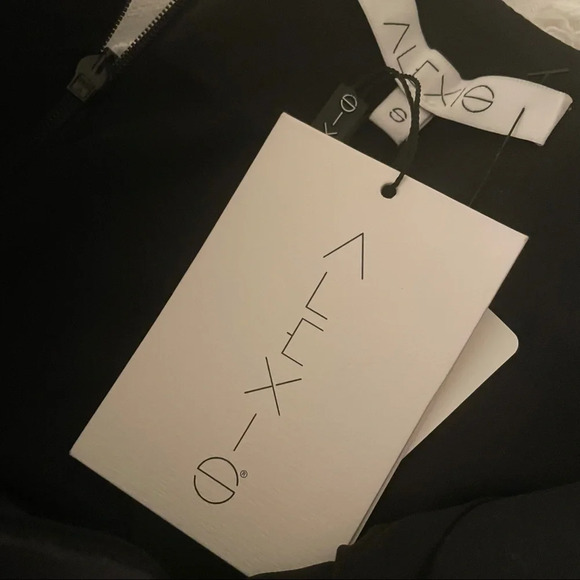 NWT Alexis Rouched Structured Mini Skirt in Black Size Small - Picture 4 of 4